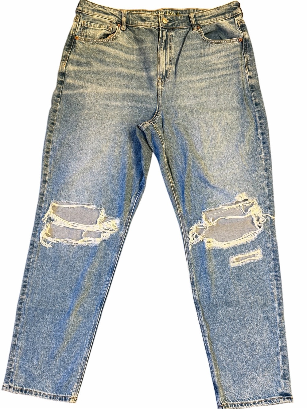 American Eagle Mom Jeans NWOT Size 16 High Rise Distressed Light Wash Denim